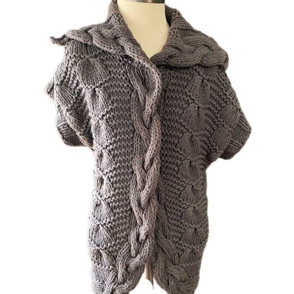 EUC Ted Baker Grey/Taupe HEAVY Sweater cable knit Vest TB 3 BEAUTIFUL